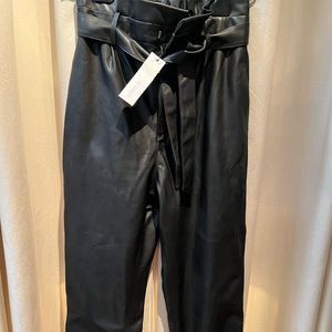NWT BB DAKOTA PANTS. Stunning with heels!